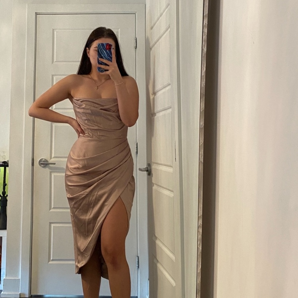 Dress - Picture 5 of 6